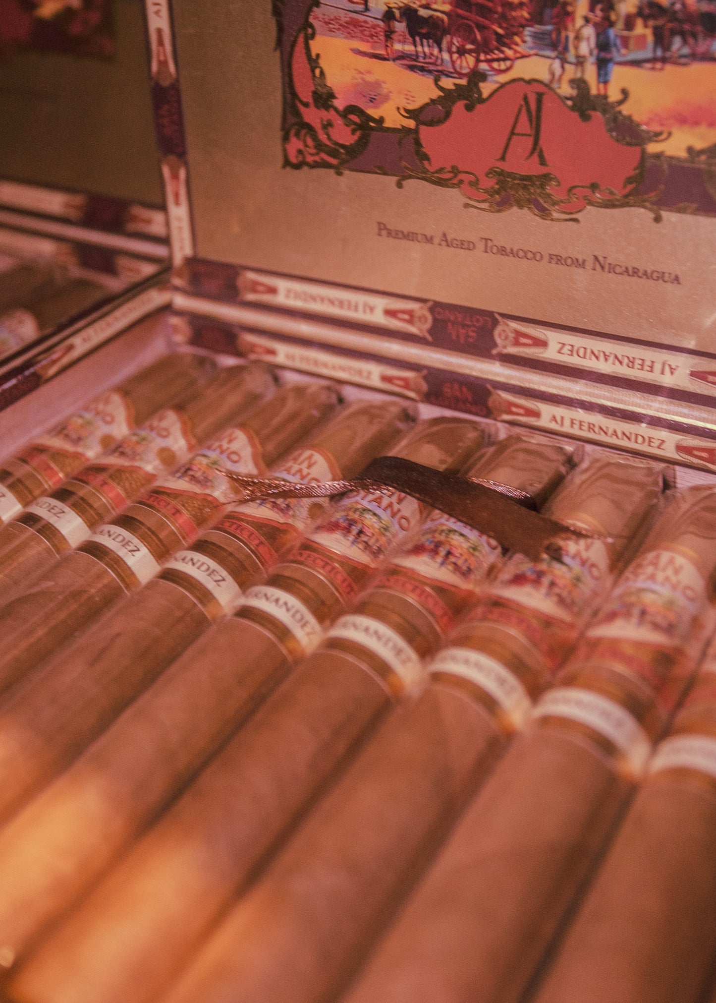 AJ Fernandez: San Lotano Conn -Toro 6x52 - AME Cigars