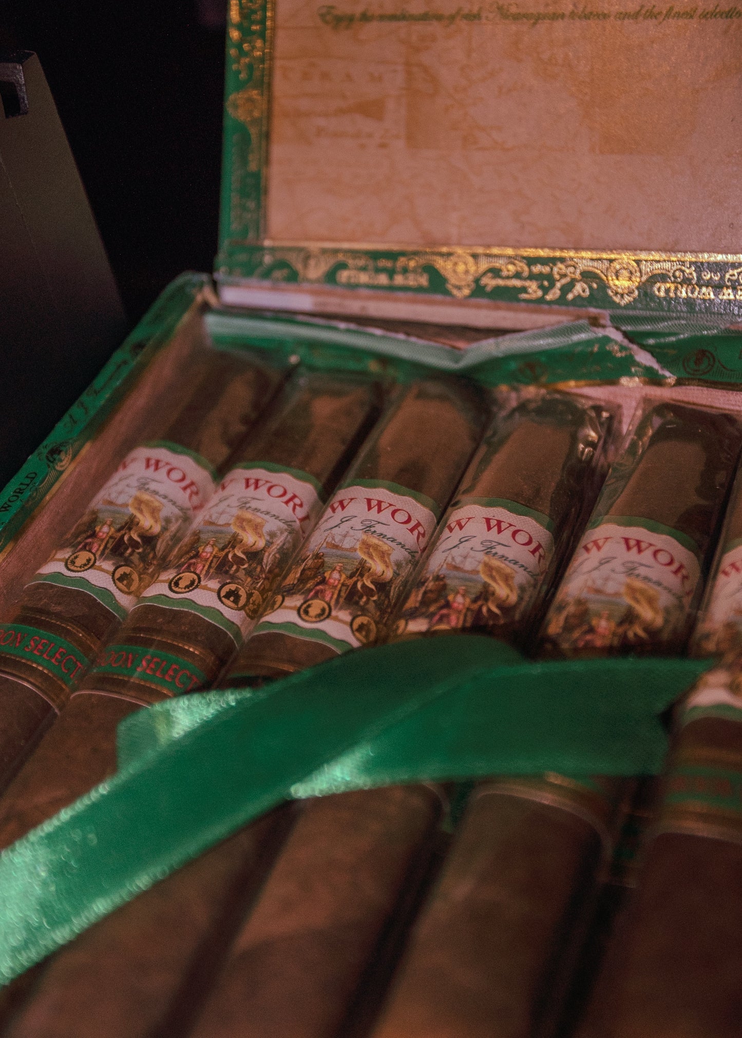 AJ Fernandez New World Cameroon Toro 6x50 - AME Cigars