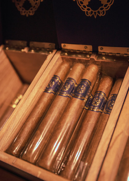 Micallef: Blue- Toro 6x52 - AME Cigars