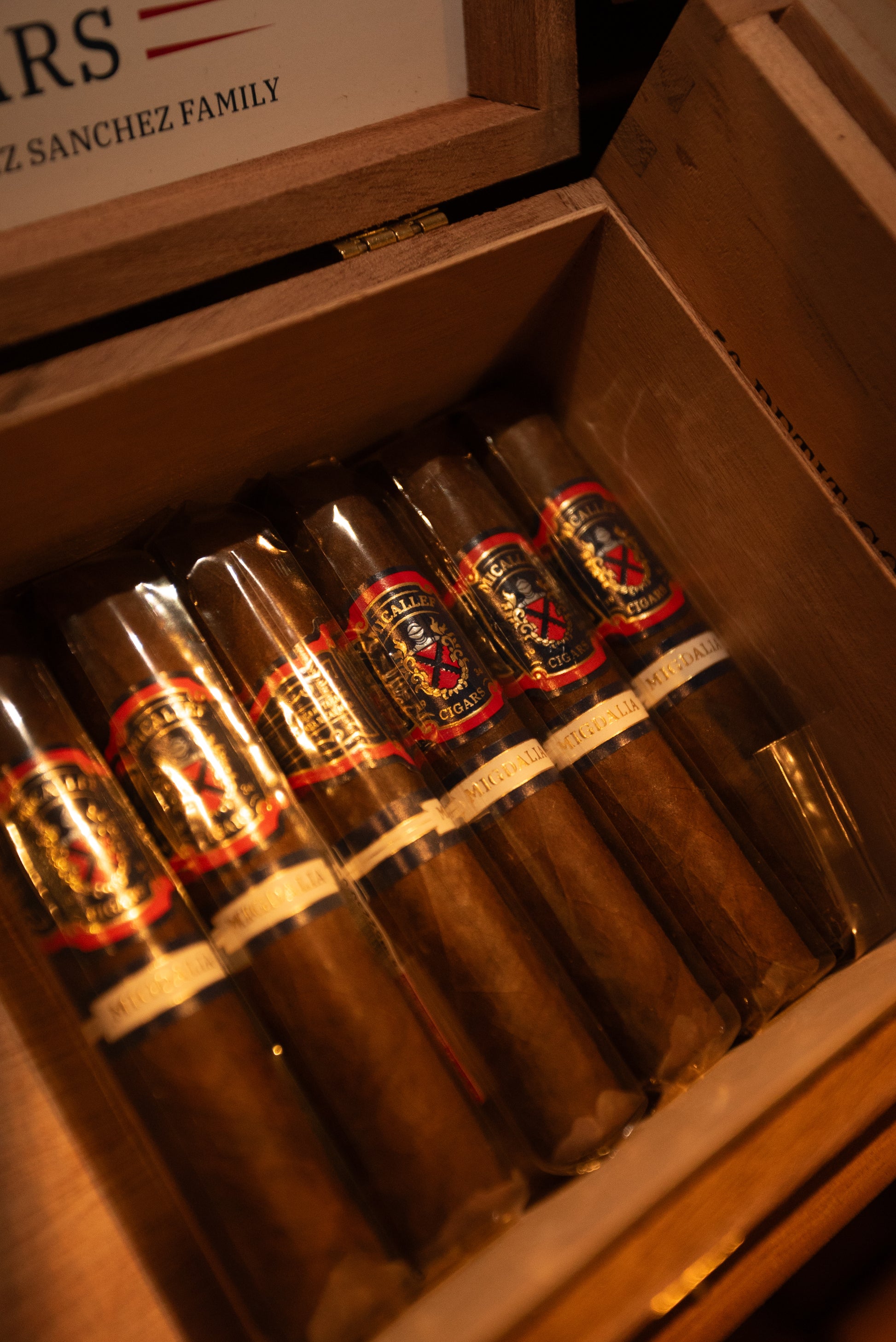Micallef: Migdalia- Petit Corona 4x46 - AME Cigars