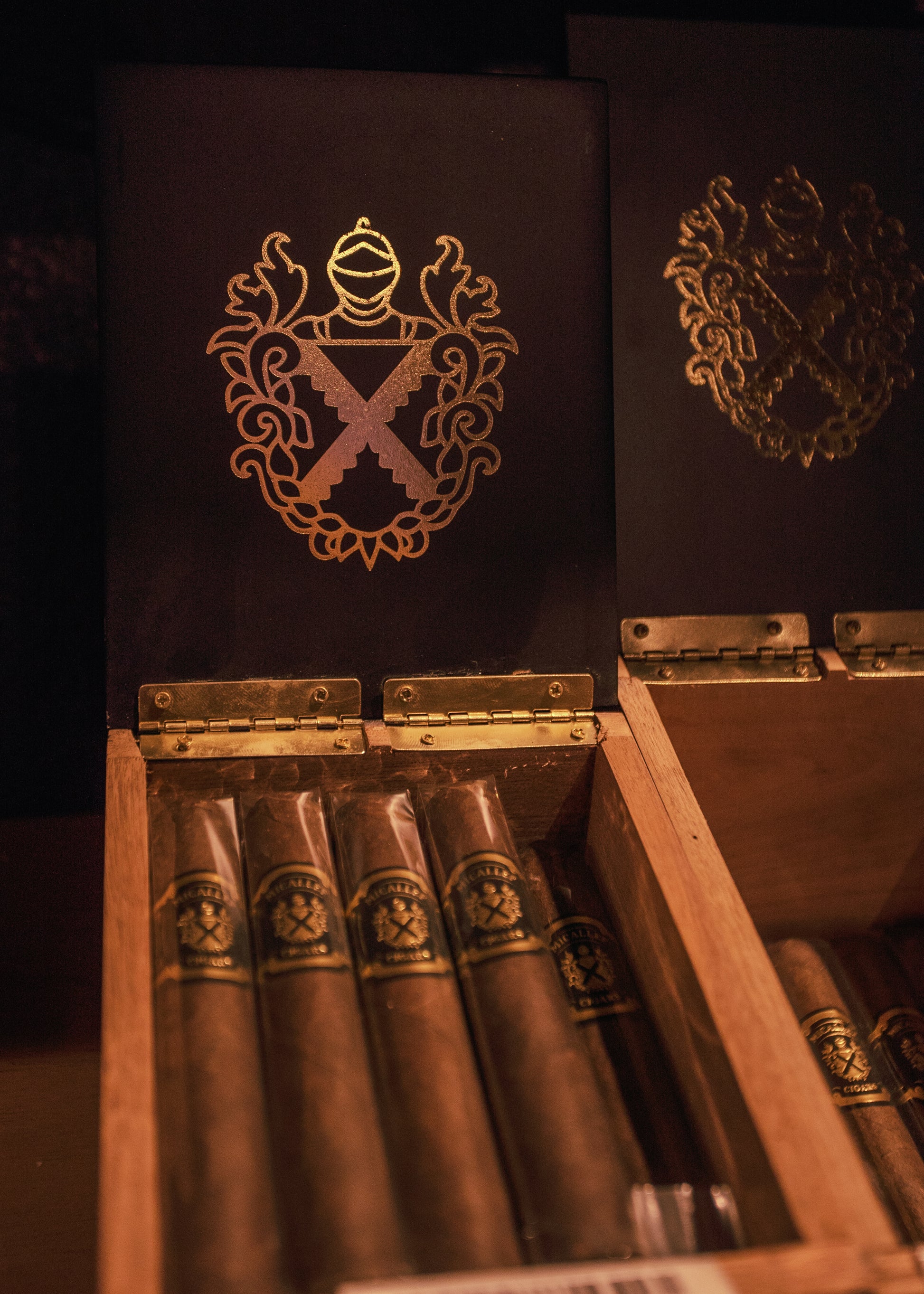 Micallef Black Robusto 5x52 - AME Cigars