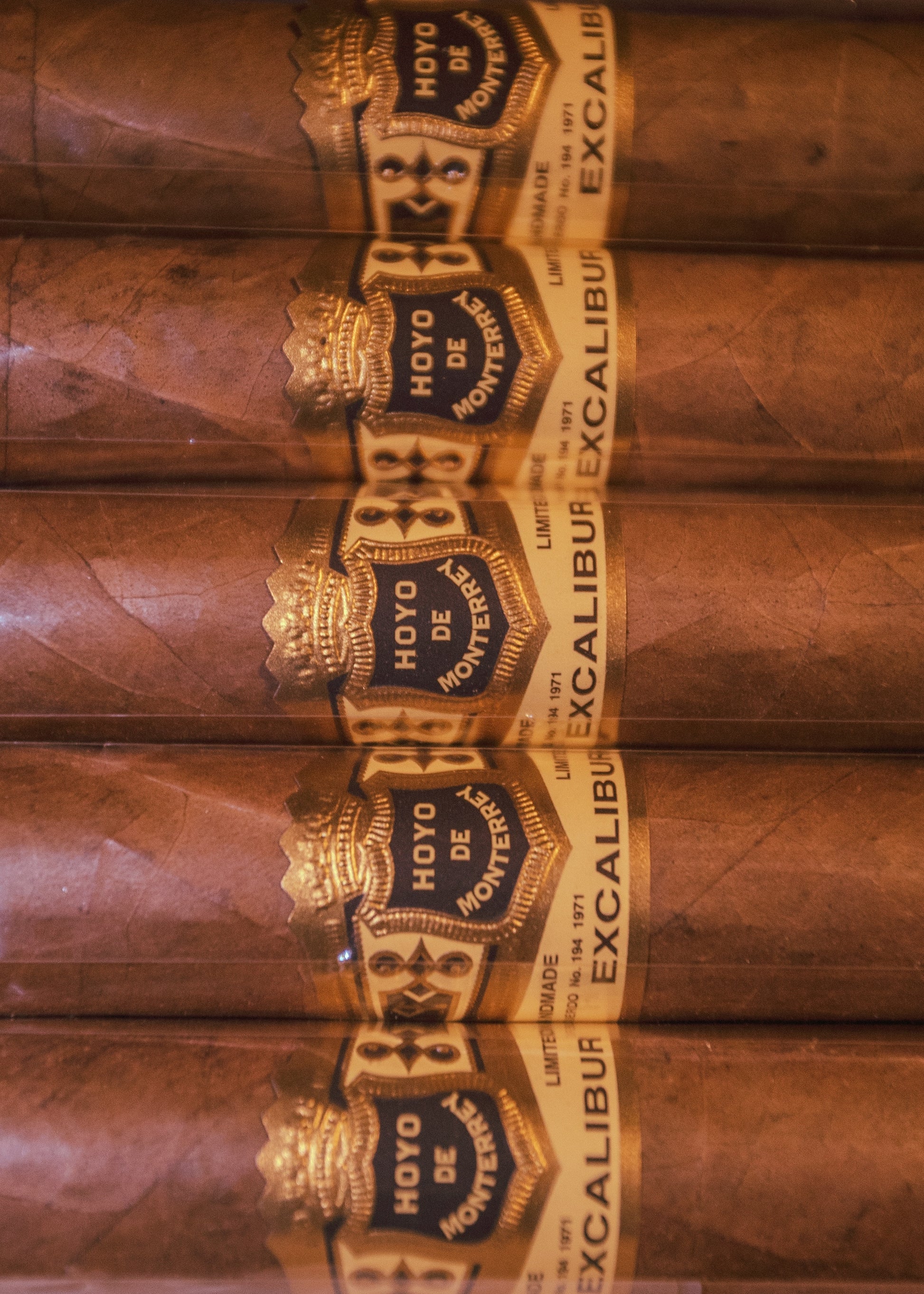 Hoyo De Monterrey Excalibur #1 English Claro - AME Cigars