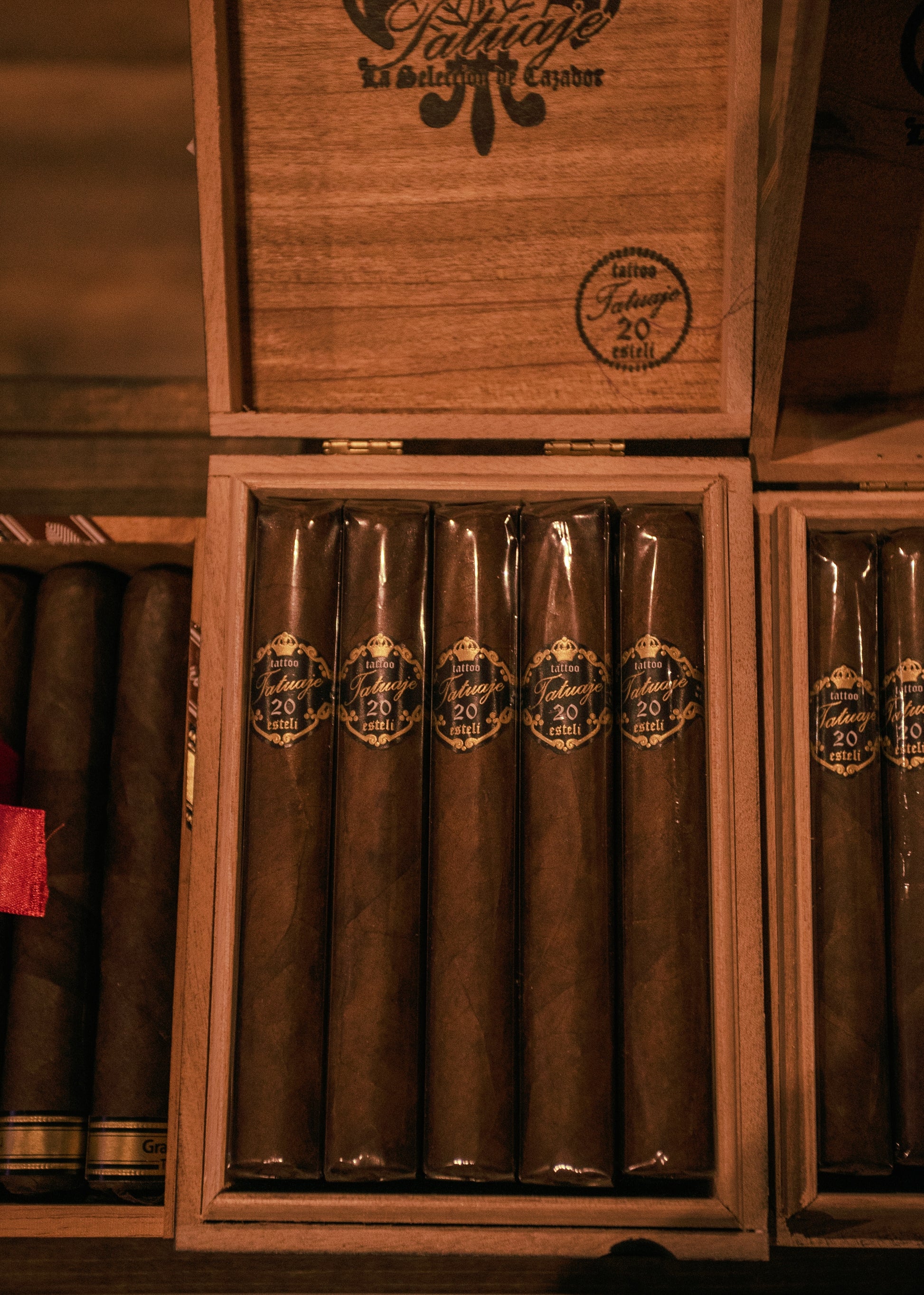 Tatuaje 20 Grande Chasseur 6 3/8x54 - AME Cigars