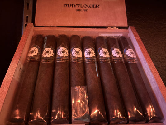 Mayflower Dream 6-1/2x52 Toro - AME Cigars