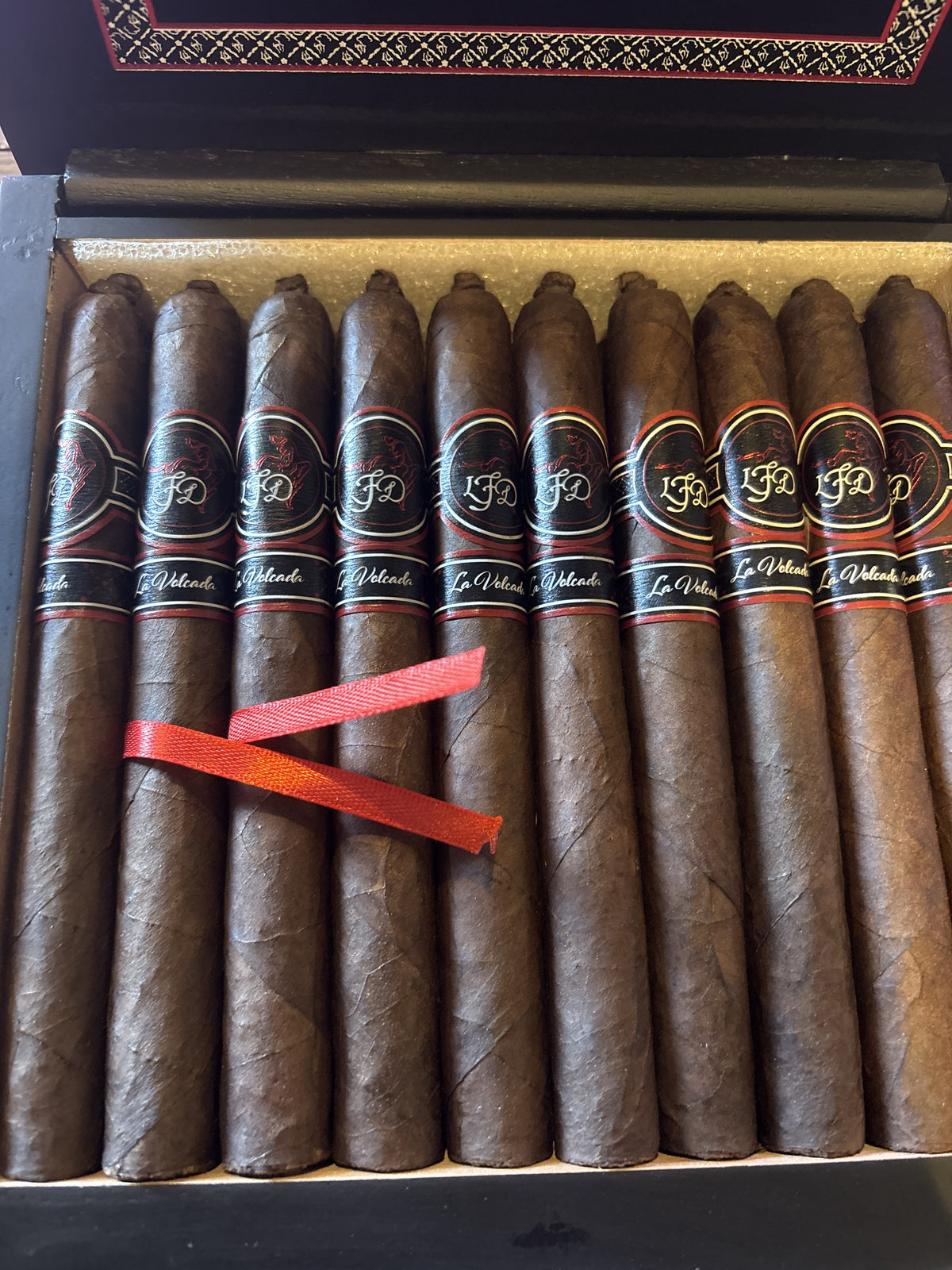 LFD La Volcada 7x48 - AME Cigars